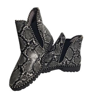 Seven Dials South End Chelsea Stud Snake Ankle Boots Sz 8.5M